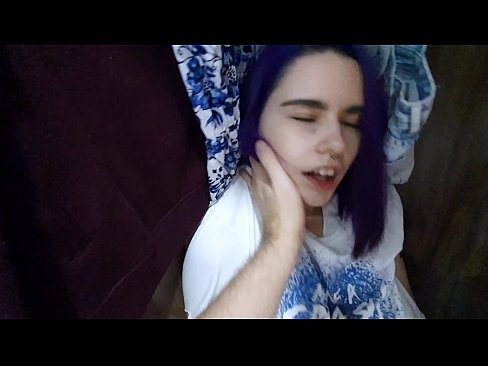 ❤️ Menemukan adikku di lemari dan membantunya cum ❤️ Seks berkualitas pada kami ❤