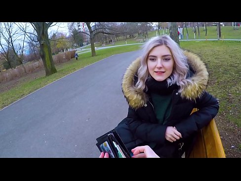 ❤️ Menelan air mani panas orang asing demi uang - blowjob di taman oleh Eva Elfie ❤️ Seks berkualitas pada kami ❤